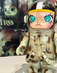 Molly Mega Bộ sưu tập không gian chia sẻ 100% 400% 1000% xu hướng dễ thương trang trí búp bê món quà bất ngờ. - Product Image 4