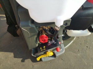 Potente Pulverizador de Mochila NTS4025 de 4 Tiempos y 35.8cc a Gasolina, Herramienta de Nebulización para Protección de Cultivos - Product Image 3
