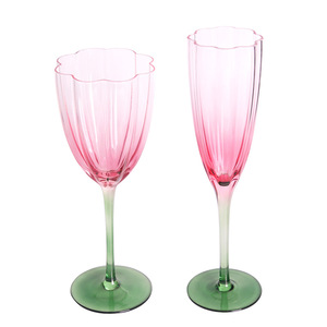 <span class=keywords><strong>Verres</strong></span> à vin <span class=keywords><strong>en</strong></span> <span class=keywords><strong>cristal</strong></span> élégants et luxueux pour mariage 2025, motif floral vintage rose et rouge, faits à la main, couleur personnalisée, <span class=keywords><strong>service</strong></span> OEM/ODM - Product Image 6