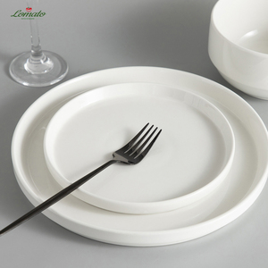 Assiettes et bols en céramique blanche unie en gros pour restaurants, hôtels, mariages – Vaisselle en <span class=keywords><strong>porcelaine</strong></span> pour dîner, salade, <span class=keywords><strong>dessert</strong></span>, steak - Product Image 1