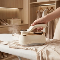 Mini Défroisseur Vapeur Portable en Tissu, Conception Anti-déversement, Fer à Vapeur à Main pour Tous Types de Vêtements