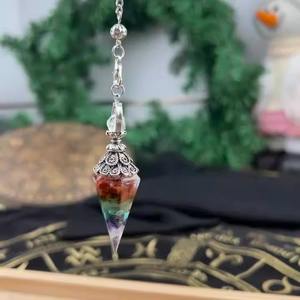 Chakra <span class=keywords><strong>de</strong></span> guérison <span class=keywords><strong>pierre</strong></span> précieuse naturelle hexagonale à 6 côtés cristal concassé pendule sorcière âme pendule pointu thérapie <span class=keywords><strong>de</strong></span> divination - Product Image 1
