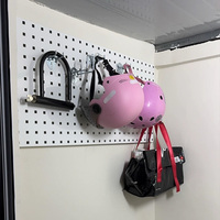 Système d'organisation multifonctionnel mural en métal robuste pour casques de moto, équipements et gants, avec panneau perforé pour garage