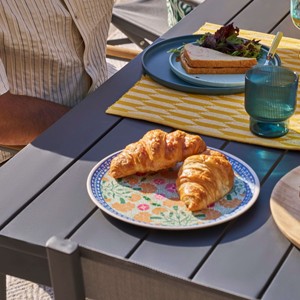 Ensemble de table à manger en aluminium unique et imperméable pour patio, tables et chaises de jardin haut de gamme pour l'extérieur - Product Image 4