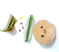 Vente en gros de design alimentaire Jouet à mâcher grinçant pour chien Boule de riz Sandwich Hamburger Mignon Chien en peluche douce Jouet en peluche pour animaux de compagnie Chats Chiens