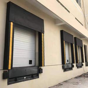 2025 Vente chaude Dock de gonflage de joint de porte de chambre froide isolé automatique pour les baies de chargement dans les entrepôts Accessoires de porte et de fenêtre - Product Image 1