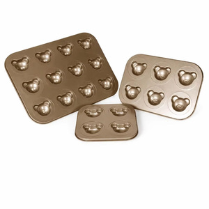 9-delige cartoonbeer-vormige madeleine cakevorm van koolstofstaal, professionele bakplaat voor dieren, keukengerei, groothandel - Product Image 3