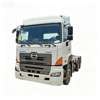 Camion tracteur Hino 700 d'occasion 6x4, moteur d'origine, véhicule fiable de haute qualité pour le transport de conteneurs