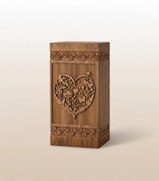 Urne funéraire traditionnelle en bois massif avec motif cœur sculpté à la main, boîte à cendres pour cendres humaines, vente en gros