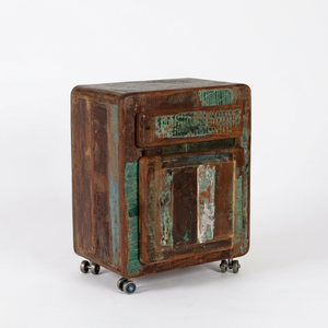 Table de chevet rustique en bois de récupération, écologique et durable, avec tiroir et roulettes, style antique fait main, meuble de chambre à coucher - Product Image 1