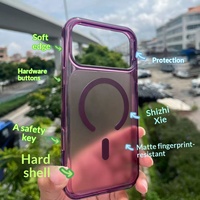 Étui magnétique mat en TPU avec bouton IA pour 18, coque rigide rouge cerise et bords souples pour 18 Pro Max