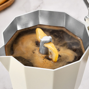 Vente chaude Cafetière à expresso en aluminium Moka Pot pour la maison Café commercial Accessoires de préparation du café réutilisables Vente en gros - Product Image 6