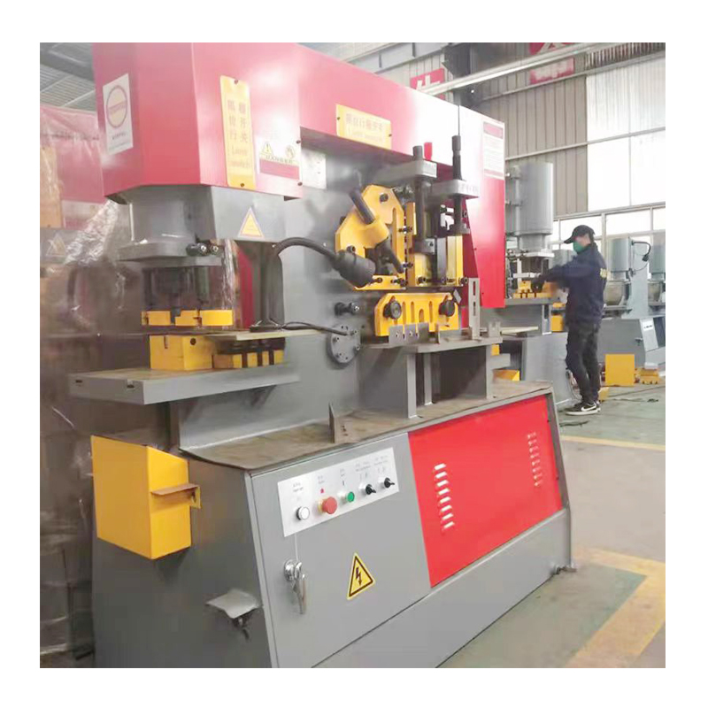 Factory Hydraulic Multifunctional CNC Ironworker Machine Combined Punching Notching Shearing Machine
