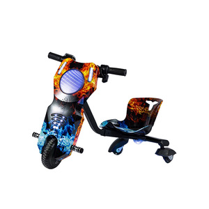 Tricycle électrique pour enfants avec dérive à 360 degrés et lumières LED, design flamme bleue - Product Image 3