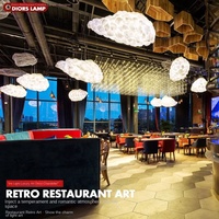 Lustre créatif en forme de nuage blanc pour enfants, pour les parcs d'attractions ou les centres commerciaux, installation suspendue