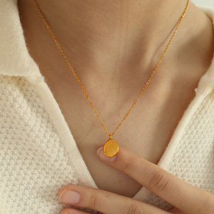 Collar con Colgante Ovalado Irregular, Chapado en Oro de 18K, Cadena de Acero de Titanio para Clavícula, Accesorio de Joyería para Mujer, Regalo - Product Image 3