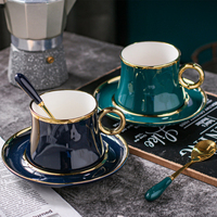 Vente en gros de tasses à café en porcelaine de style luxe léger 2020, ensemble de tasses et de soucoupes en céramique, cuillère, capacité de 220 ml, design personnalisable, boîte cadeau