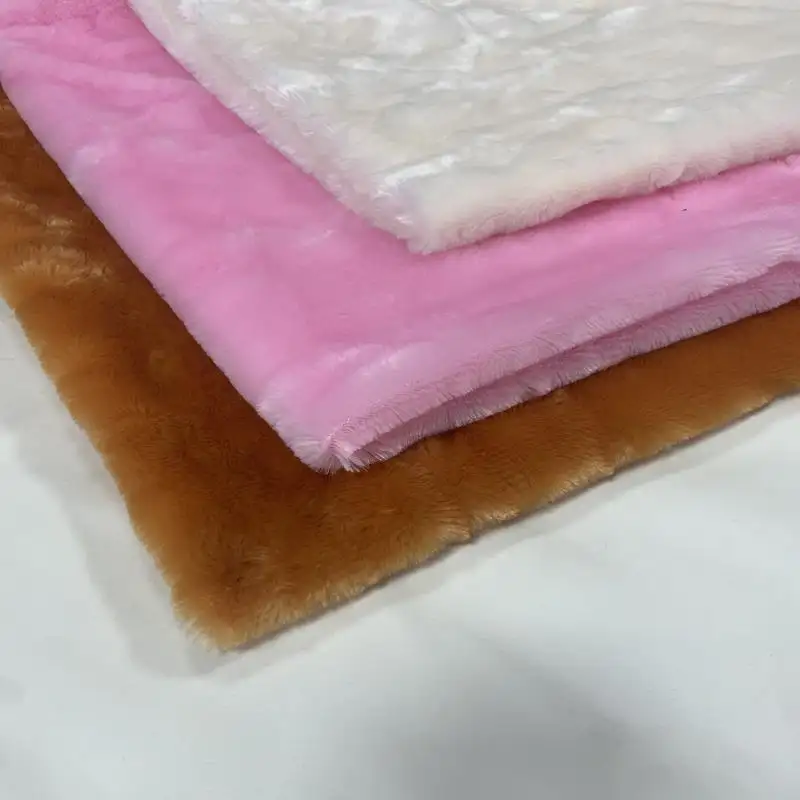 담요 도매 100% 폴리 에스테르 인조 모피 PV 플러시 원단