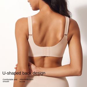 Sujetador de punto sin aros transpirable sin costuras para mujer, talla grande, con tirantes ajustables, copa grande, liso y fino - Product Image 4