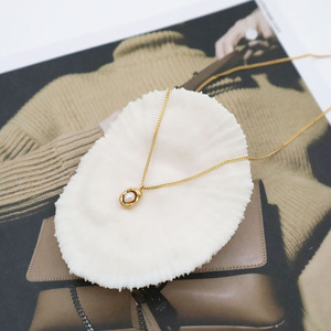 French Style Luxury 18k Gold Plated Pearl Necklace For Women Irregular Shape Stainless Steel Bezel Setting Everyday Wear - Product Image 5