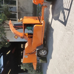Machine chipper en bois diesel mobile de moteur commercial de 102hp équipement de forêt remorquable de route de moteur de déchiqueteuse de brosse de tambour de 12 pouces - Product Image 4