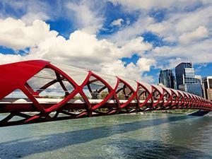 สะพานลอยโครงสร้างเหล็กสำหรับคนเดินเท้า โครงโลหะเหนือศูนย์เมือง - Product Image 5