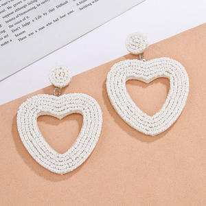 Boucles d'oreilles tissées géométriques en forme de coeur carré creux couleur boucles d'oreilles en perles de riz pour femmes Uionen 1818 - Product Image 5