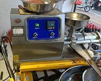 Presse à huile à froid et à chaud de qualité commerciale, extracteur d'huile à contrôle de température intelligent pour arachides, sésame, soja, colza