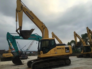 Bon État Deuxième Main Matériel de construction PC220-7 Pelle Sur Chenilles machine - Product Image 3