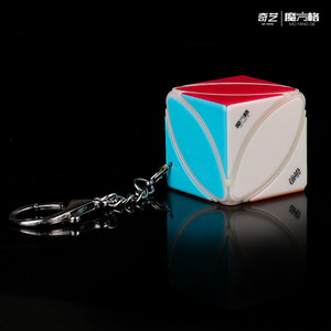 Qiyi Magic Cube Pyramid Mini porte-clés, jouet de puzzle coloré irrégulier pour adolescents de 8 à 13 ans, unisexe, en plastique ABS - Product Image 5