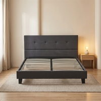 Cadre de lit rembourré économique, gris foncé, à blocs carrés uniformes, pour la location de chambres et les achats en gros