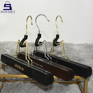 Colgador <span class=keywords><strong>de</strong></span> falda antideslizante <span class=keywords><strong>para</strong></span> Boutique, ganchos <span class=keywords><strong>de</strong></span> <span class=keywords><strong>madera</strong></span> natural <span class=keywords><strong>para</strong></span> pantalones - Product Image 4