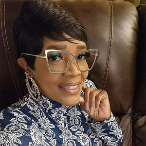 וינטג 'בגודל פרפר משקפיים נשים 2025 עדשה צלולה חדש נקי אור מרובע משקפיים אופנתיים מתכת גדול עין החתול עין - Product Image 4