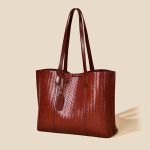 Nouveaux sacs fourre-tout de créateur tendance, sacs à bandoulière en cuir PU de haute qualité, sacs à main et pochettes de luxe décontractés pour femmes - Product Image 4