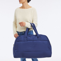 Großhandel Maßgefertigte Weiche Puffer-Reisetasche für Damen, Weekender-Tasche mit Mehreren Taschen, Damen-Sporttasche für Fitness und Workout