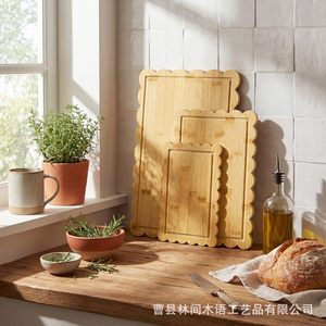 Tabla de cortar de madera maciza de doble cara, cuadrada, de color natural, para uso doméstico. - Product Image 3