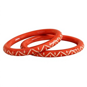 Bracelet en résine acrylique au design géométrique tendance, incrustation de coquillages noirs et blancs, bijou unisexe unique et élégant pour femme, idéal pour les soirées - Product Image 6