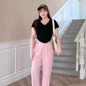 เสื้อยืดคอกว้างแขนสั้นสำหรับผู้หญิง รุ่น Runqi N8719 สีพื้น ผ้าคอตตอนเจอร์ซีย์ ระบายอากาศได้ดี ทรงเข้ารูป มีไซส์พลัส เหมาะสำหรับฤดูร้อน - Product Image 2