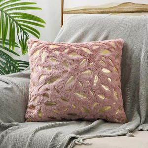 <span class=keywords><strong>Housse</strong></span> de coussin décorative en fausse fourrure super douce et moelleuse avec des feuilles dorées en plumes <span class=keywords><strong>pour</strong></span> canapé, lit, maison - Product Image 6