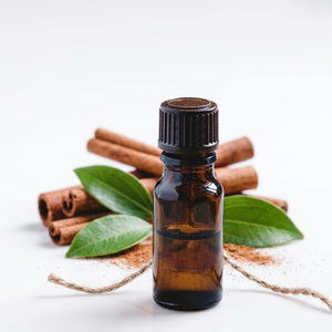 Huile d'écorce de cannelle 100% pure et naturelle d'origine indienne pour crème et lotion pour le visage, qualité cosmétique, marque privée à prix raisonnable - Product Image 1
