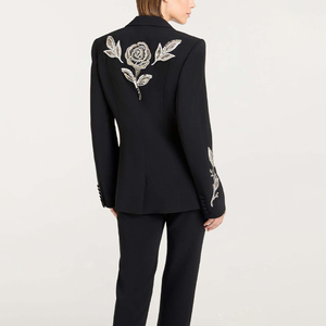 ZYHT 73307 Conjunto de traje bordado negro para <span class=keywords><strong>mujer</strong></span> Blazer formal a medida con patrones florales para eventos nocturnos - Product Image 2