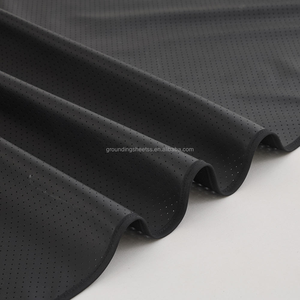 Tapis de mise à la terre pour lit en cuir conducteur de 0,5 mm avec fil de mise à la terre - Améliore le sommeil, réduit la douleur chronique et stimule le bien-être général - Product Image 1