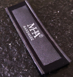 Tùy Chỉnh Logo In Thời Trang An Toàn Dệt Nhãn Sew On Thiết Kế Dệt Nhãn Màu Vàng Có Thể Giặt Nhãn Hiệu Riêng Cho Quần Áo - Product Image 6