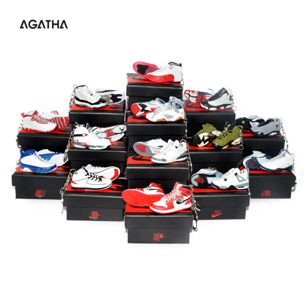 Chaveiros de tênis aj1 em pvc para corrida, chaveiros personalizados em cores vermelho e azul, com caixa para tênis 3D, mini sapato, tênis em 3D, atacado