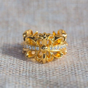 Anello Vintage Colorato dal Design Unico, Anelli a Croce e Fiore, Stile Retrò Punk Trendy Hip Hop, Anelli in Metallo Traforato per Uomo - Product Image 4