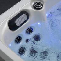 Jacuzzi de Hidromasaje para Exteriores con 60 Jets, Balboa, Bluetooth y Luz LED, Sanitización con Ozono para Resorts y Zonas de Descanso