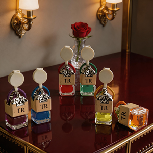 Refined <b>Car</b> Hanging Perfume <b>Bottle</b> High Shine Finish For Luxury Gift Boutique Wholesale Factory Direct Price Premium Set Gift - Product Image 4