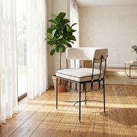 Chaise de salle à manger moderne américaine à dossier incurvé en tissu, couleur crème, avec coussin moelleux, mobilier de restaurant durable et écologique pour centres commerciaux et écoles