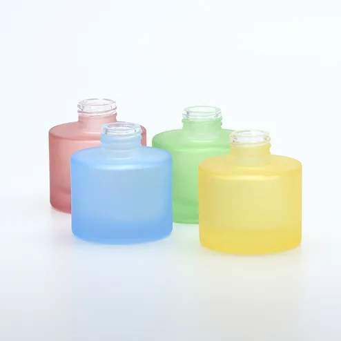 Großhandel runde farbige 100 ml 125 ml 200 ml leere Duftflaschen Schilf-Glas-Aromauflöffel