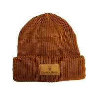 Bonnet unisexe classique en tricot acrylique avec revers côtelé et patch en cuir personnalisé, couleur moutarde